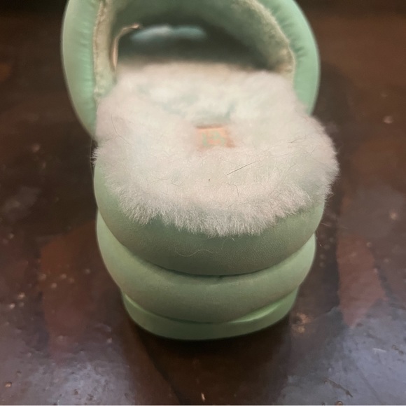 Light emerald green maxi slides slipper comfy fur lined platform by Ugg size 8 - Picture 14 of 14